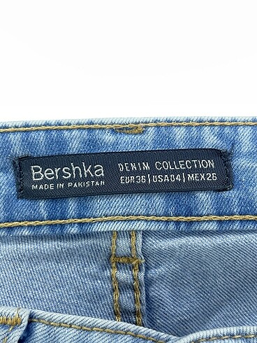 36 Beden mavi Renk Bershka Jean / Kot %70 İndirimli.