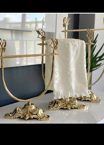 Ayaklı Metal havluluk 