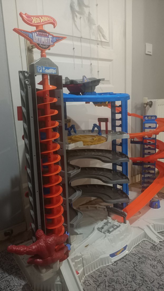 Hot Wheels Ultimate Garaj Dev Kule, Motorlu Asansör - Görsel 4