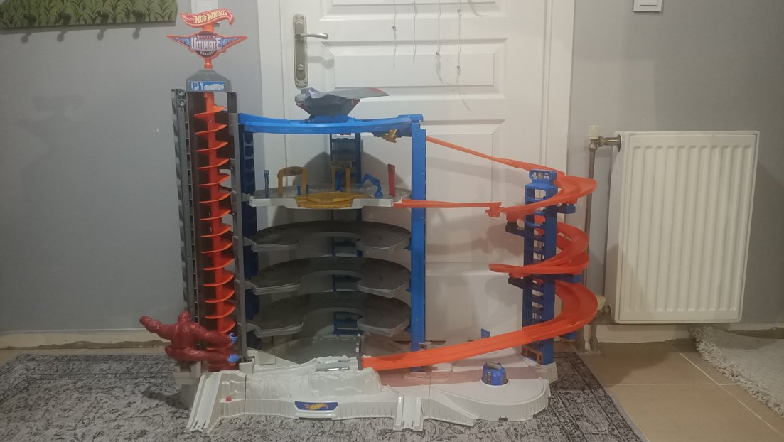 Hot Wheels Ultimate Garaj Dev Kule, Motorlu Asansör - Görsel 2