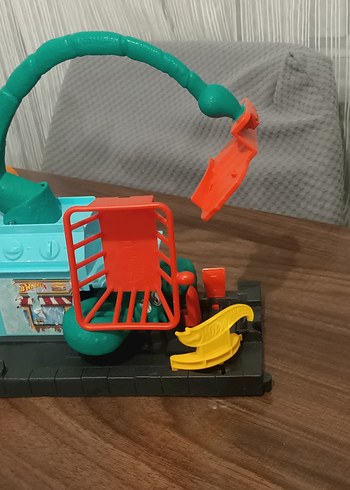 Hot Wheels Dinazor (Triceratops) ve  Akrep seti - Görsel 3