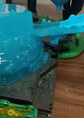 Hot Wheels Renk Değiştiren Arabalar Timsah Oyun Seti - Görsel 7