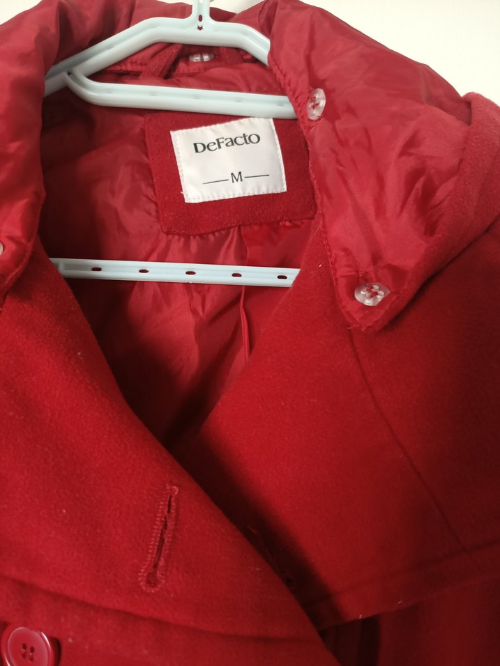 Kapüşonlu Kırmızı Kadın Kaban - Görsel 3