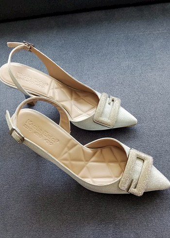Diğer Bej Tokalı Stiletto Topuklu Kadın Abiye Ayakkabı