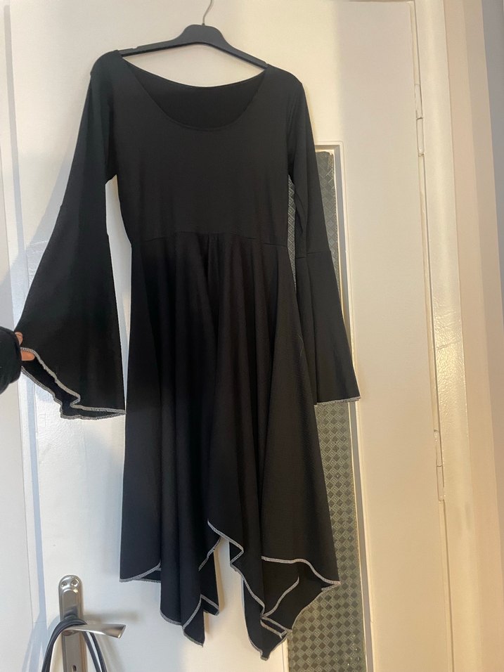 Trendyolmilla Siyah Uzun Kollu Elbise - Görsel 2