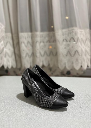 Diğer Gri Desenli Kadın Stiletto Topuklu Ayakkabı