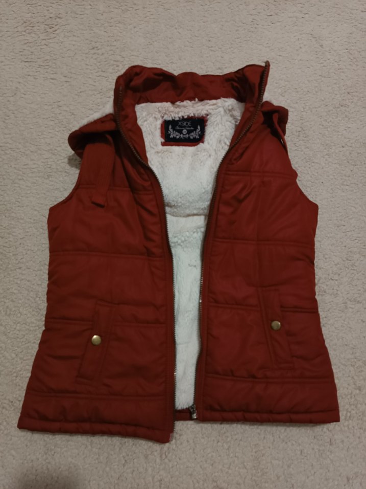 Bordo Kapüşonlu Kürklü Kadın Yelek - Görsel 3