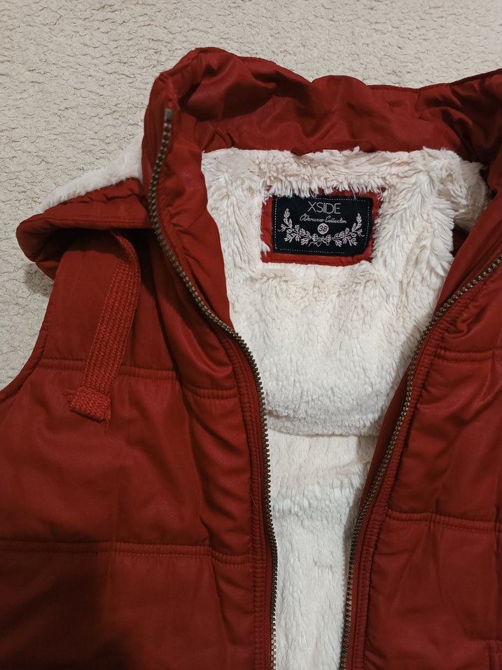 Bordo Kapüşonlu Kürklü Kadın Yelek - Görsel 2