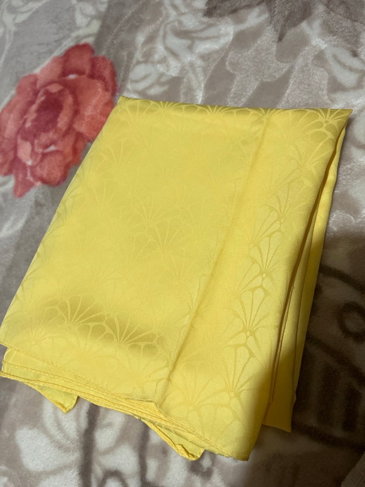 Sarı Jakar Kadın Şal - Görsel 3