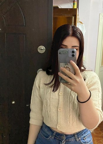 Bej Kısa Düğmeli Kadın Kazak - Görsel 2