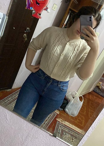 Bej Kısa Düğmeli Kadın Kazak - Görsel 3