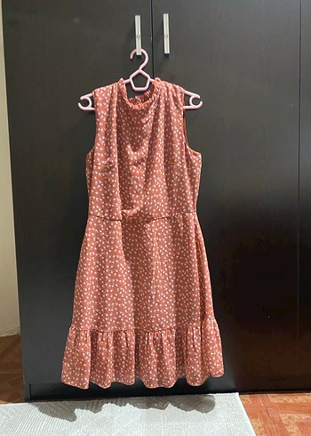 Kısa Kollu Fırfırlı Mini Elbise - Görsel 2