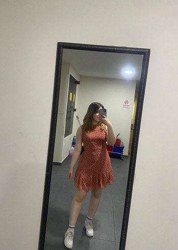 Kısa Kollu Fırfırlı Mini Elbise - Görsel 4