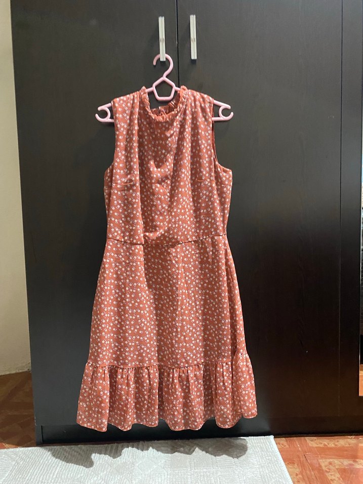 Kısa Kollu Fırfırlı Mini Elbise - Görsel 2