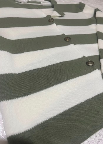 Çizgili Yeşil Gri Düğmeli Kadın Hırka - Görsel 2