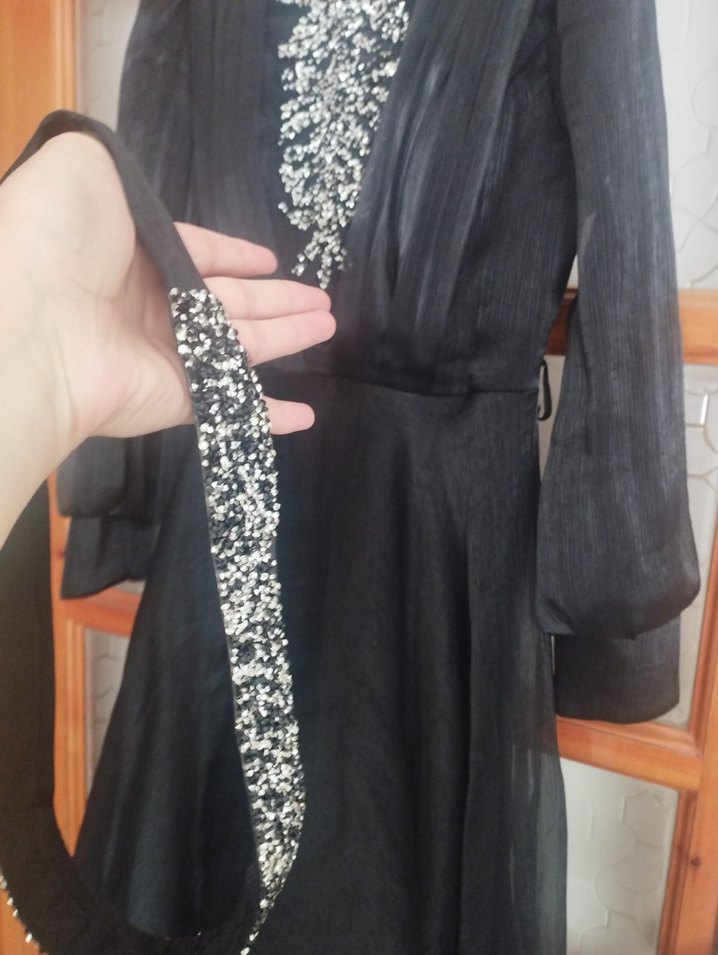 Uzun Siyah Gotik Nakışlı Kadın Abiye Elbise - Görsel 4