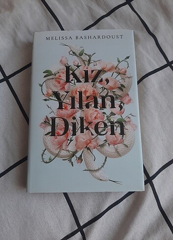 Kız, yılan ,diken / Martı yayınları 