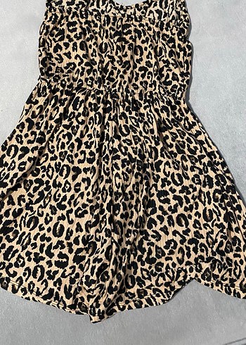 Leopar Desenli Kadın Mini Tulum - Görsel 4