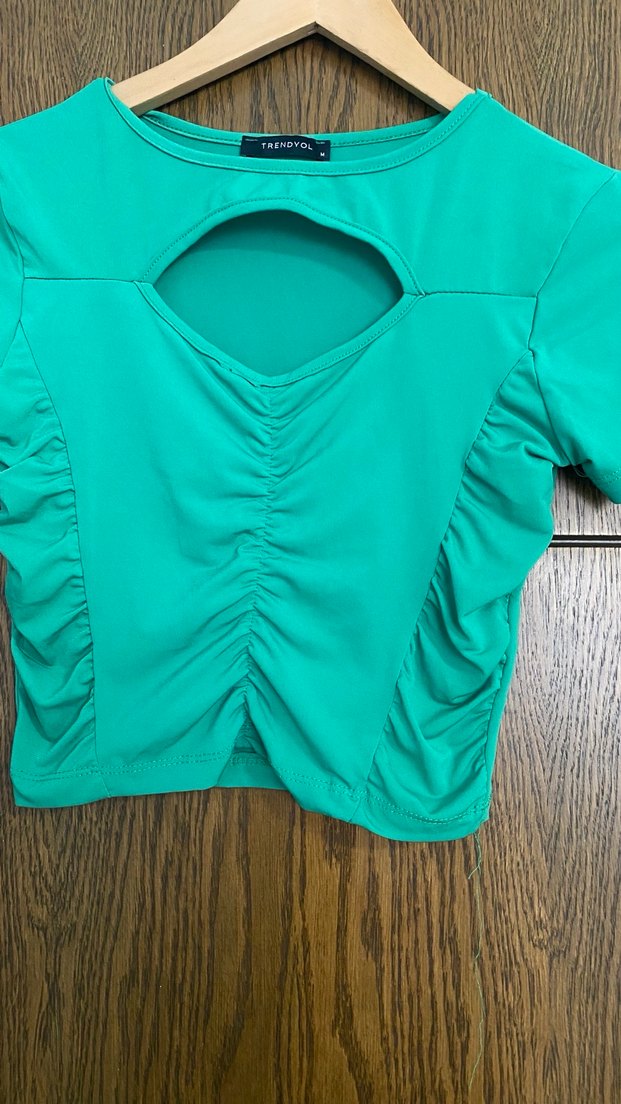 Kısa Kollu Turkuaz Crop Top - Görsel 2