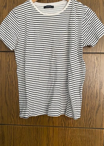 Kadın Beyaz Siyah Çizgili Kısa Kollu Tişört - Görsel 2