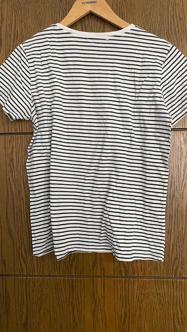 Kadın Beyaz Siyah Çizgili Kısa Kollu Tişört - Görsel 4