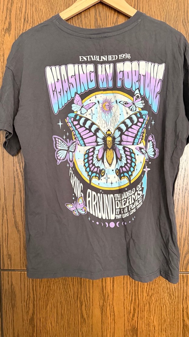 Siyah Baskılı Kadın Tişört - Görsel 3