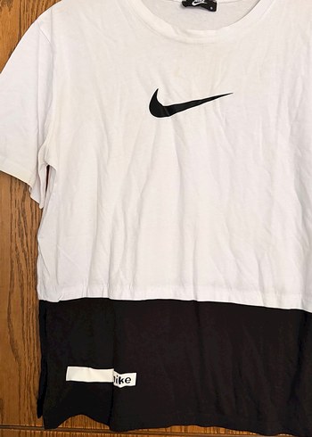 Nike Beyaz-Siyah Oversize Tişört - Görsel 2