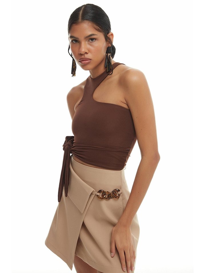 Asimetrik Kahverengi Crop Top — görsel 2/6