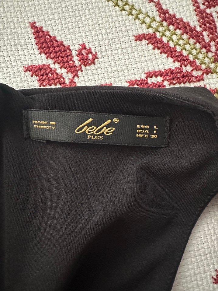 Siyah Kolsuz Crop Top — görsel 5/6