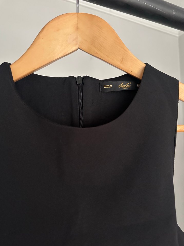 Siyah Kolsuz Crop Top — görsel 3/6