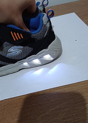 25 Beden Skechers erkek cocuk spor ayakkabi