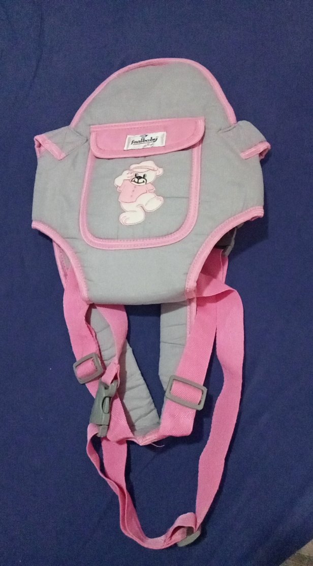 Gri ve Pembe Bebek Taşıyıcı - Görsel 4