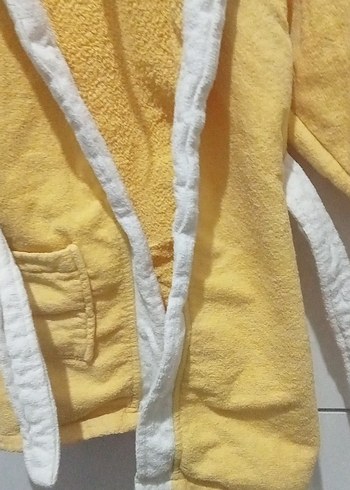 Çocuk Sarı Kapüşonlu Bornoz - Görsel 2