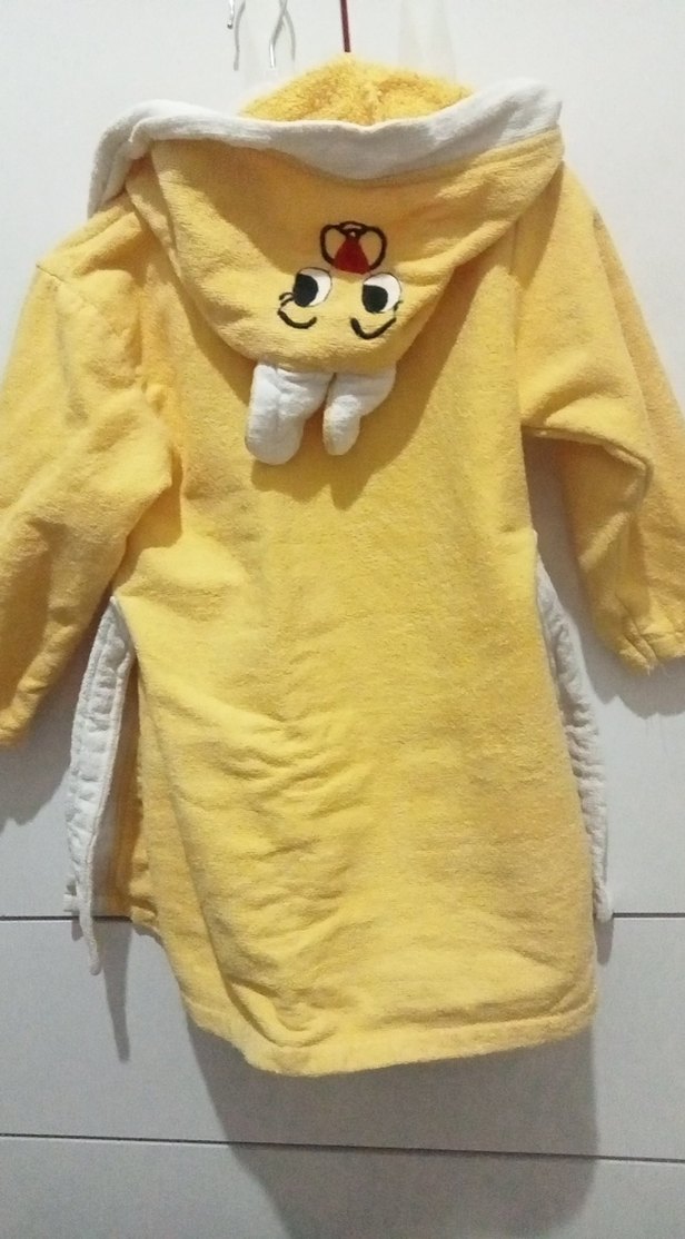 Çocuk Sarı Kapüşonlu Bornoz - Görsel 3