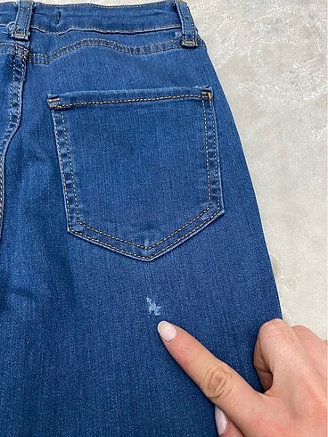 26 Beden mavi Renk Yüksek bel dar paça jean