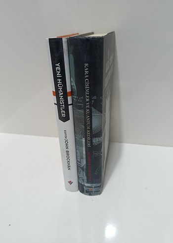 Yeni Humanistler & Kara Cisimler ve Kuantum Kedileri Kitapları - Görsel 3