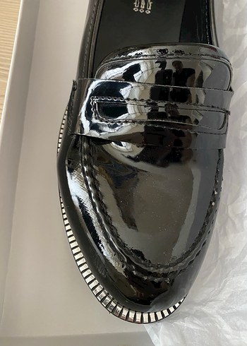 Siyah Parlak Rugan Kadın Loafer - Görsel 3