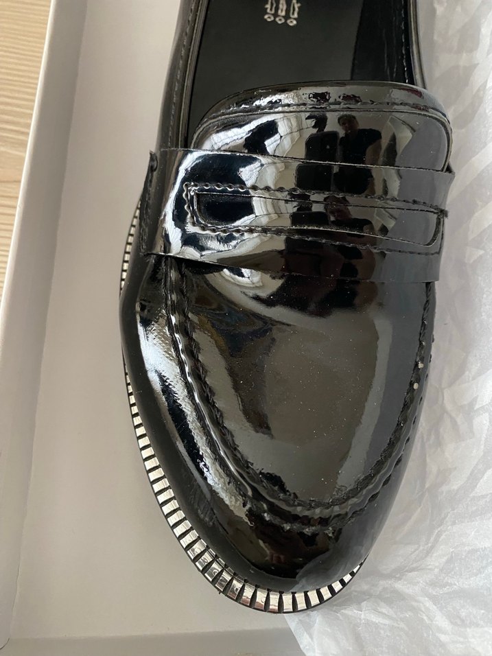 Siyah Parlak Rugan Kadın Loafer - Görsel 3