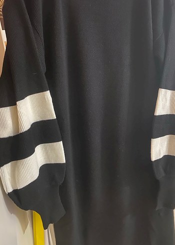 Uzun Kollu Siyah Çizgili Triko Elbise - Görsel 2