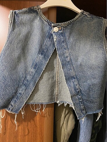Zara Crop yelek