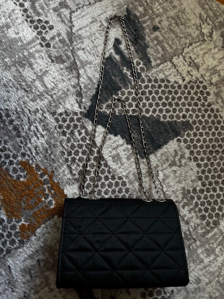 Zincir Detaylı Siyah Kadın Çanta - Görsel 3