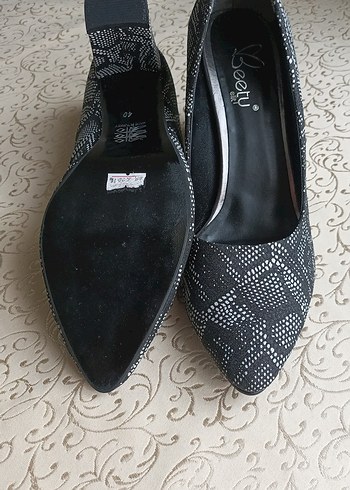 Siyah Gri Yılan Desenli Blok Topuklu Kadın Ayakkabı - Görsel 2