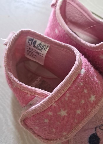 Kız Çocuk Pembe Minnie Nakışlı Sıcak Terlik - Görsel 3