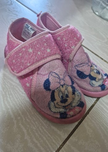 Kız Çocuk Pembe Minnie Nakışlı Sıcak Terlik - Görsel 4