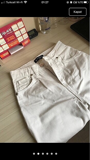Beyaz pantolon (iç göstermez)