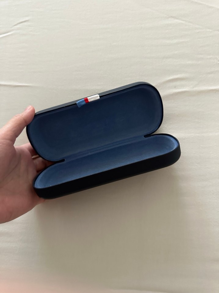 Tommy Hilfiger Siyah gözlük kutu - Görsel 2