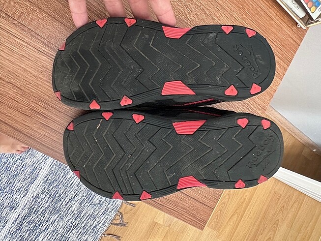 33 Beden Reebok 33 numara çocuk spor ayakkabı