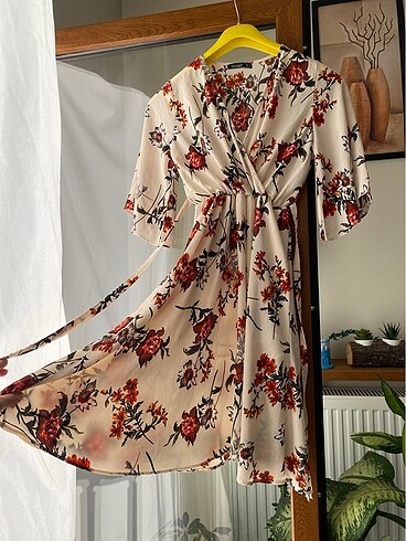Çiçekli vintage elbise