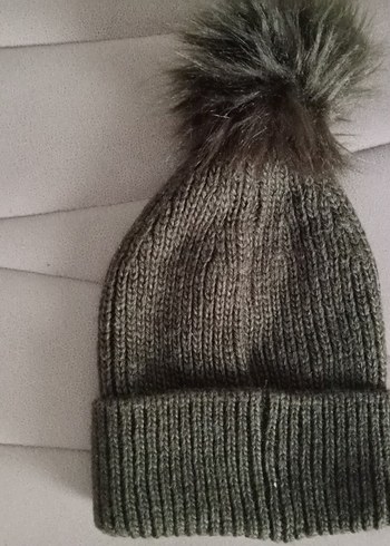 Gri Boncuk Detaylı Kadın Örgü Bere - Görsel 3