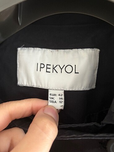 xl Beden siyah Renk İpekyol trençkot parlak